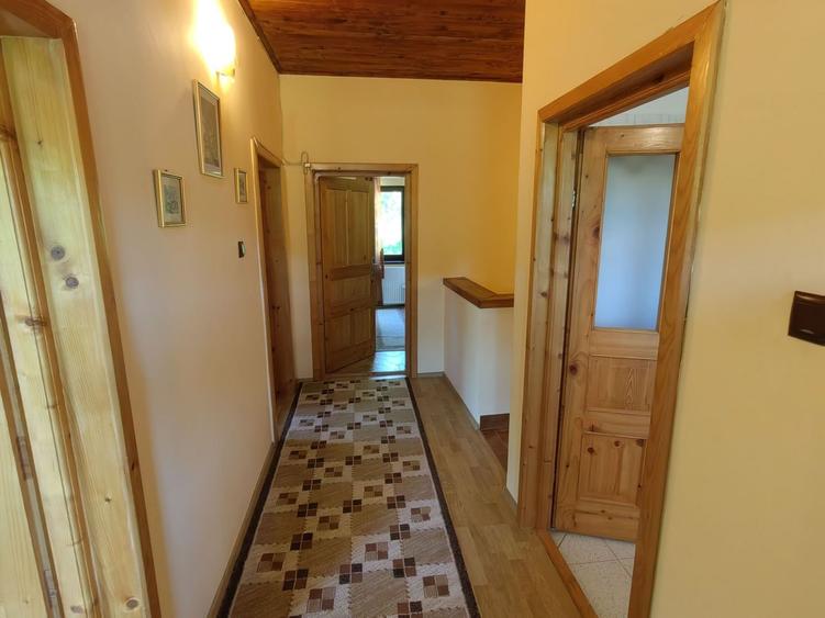 Casă individuală cu 4 camere cu Canalizare în Vâlcele