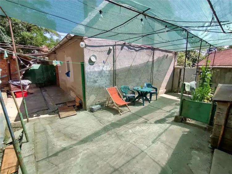 Casă cu Teren 1151 Mp în Oravița