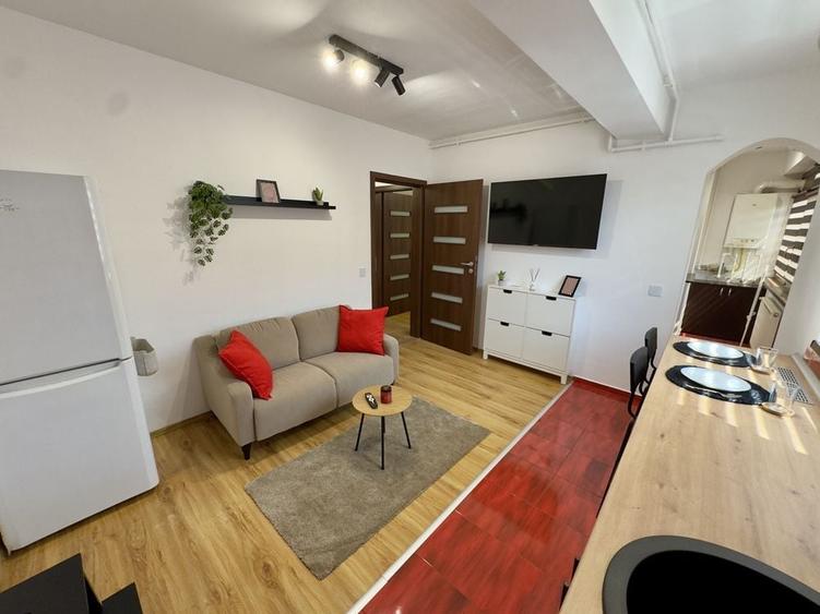 Apartament cu 2 camere decomandat în Central