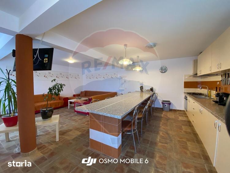 Casă cu 9 camere cu Teren 480 Mp în Limanu