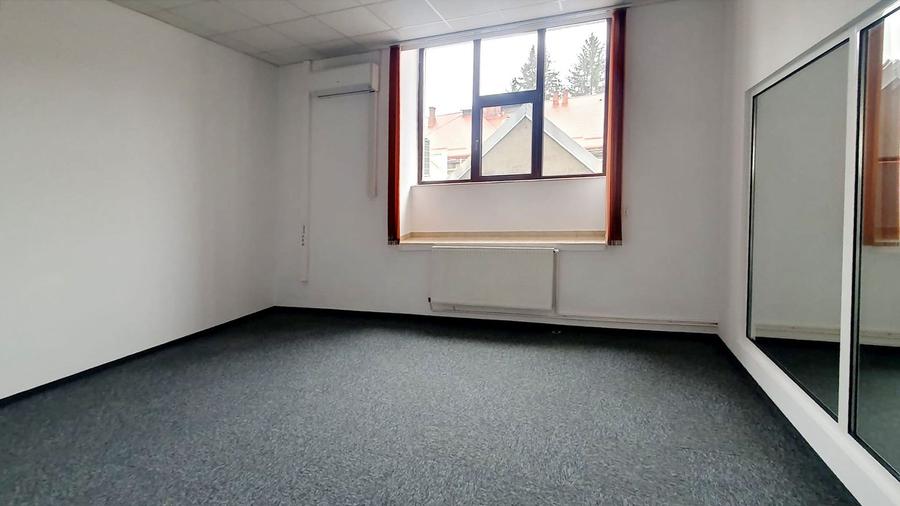 Birou, de 149 mp, în Centrul Civic