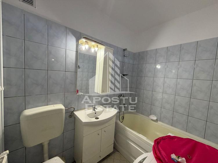 Garsonieră semidecomandată în Lipovei