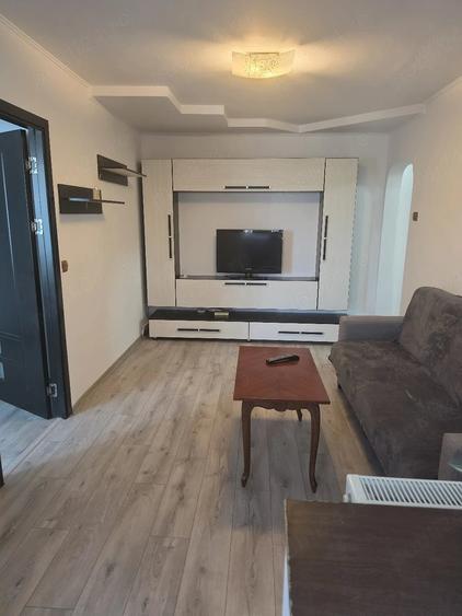 Apartament cu 2 camere semidecomandat în Universitate
