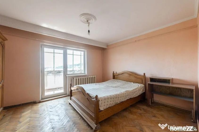 Apartament cu 3 camere decomandat în Găvana