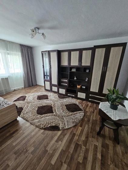Apartament cu 2 camere decomandat în Vrancea