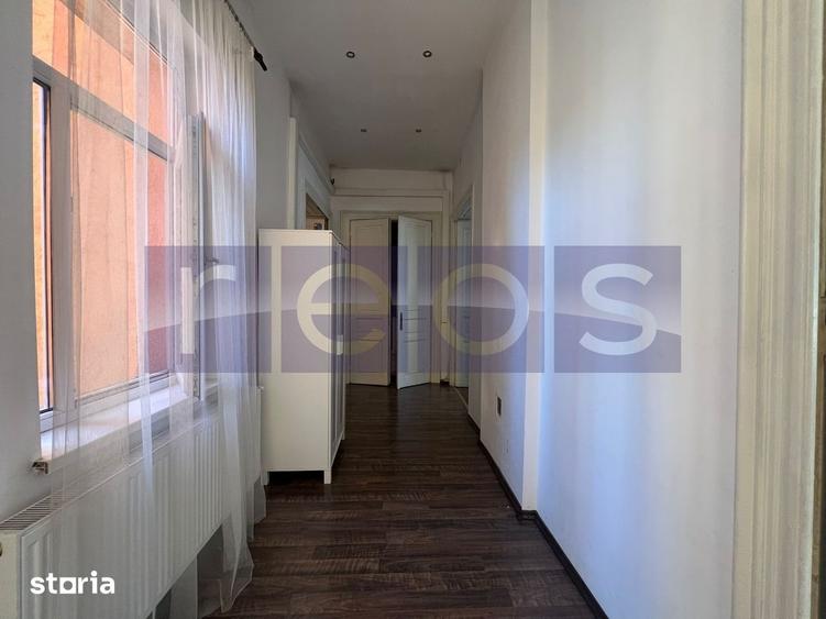 Apartament cu 3 camere semidecomandat în Coșbuc