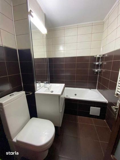 Apartament cu 3 camere în Tomis I