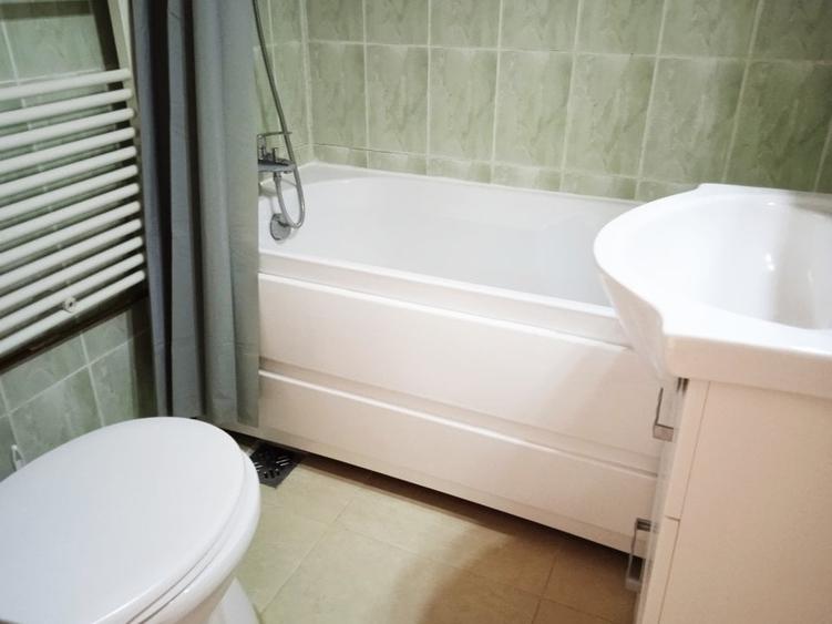 Apartament cu 3 camere semidecomandat în Șelimbăr