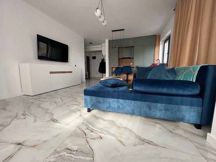 Apartament cu 2 camere decomandat în Parc Zăvoi