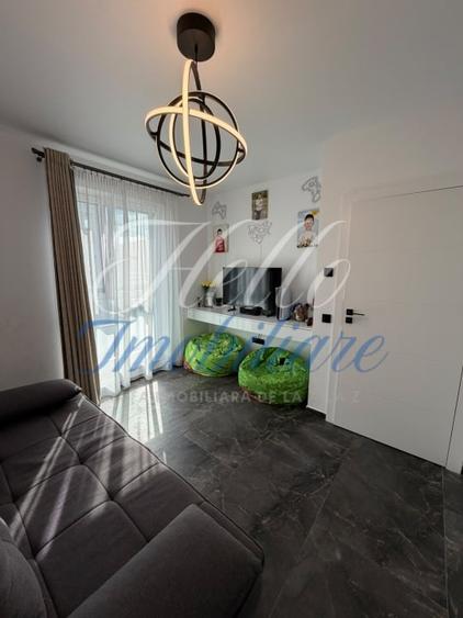 Apartament cu 3 camere decomandat, mobilat în Florești