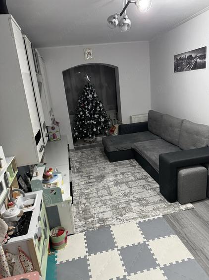Apartament cu 2 camere decomandat în Micro 17