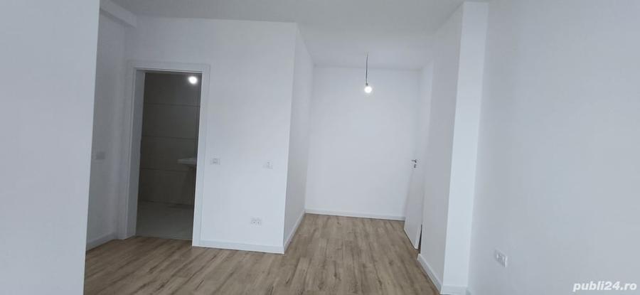 Apartament cu 3 camere decomandat în Torontalului