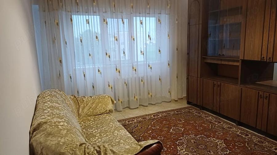 Apartament cu 3 camere decomandat în Dacia