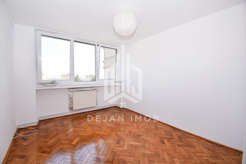 Apartament cu 3 camere decomandat în Simeria