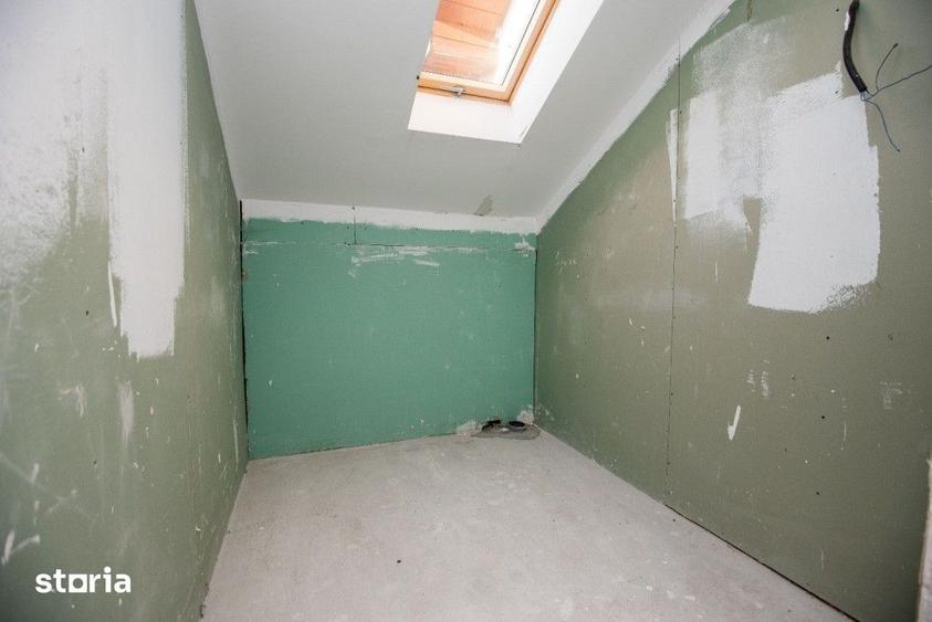 Casă cu 4 camere cu Teren 450 Mp în Pecica