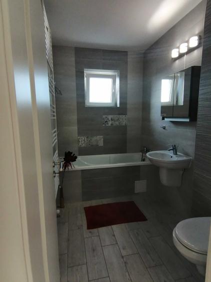 Apartament cu 2 camere decomandat în Avantgarden