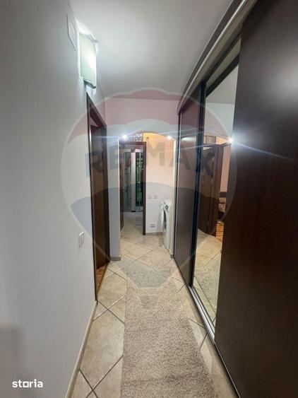 Apartament cu 3 camere decomandat, mobilat în Craiovița Nouă