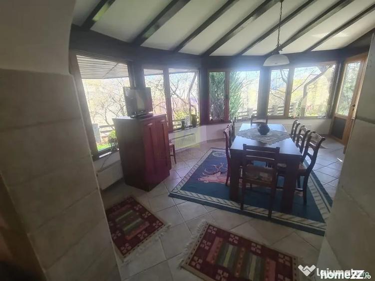 Casă cu 4 camere cu Teren 2066 Mp în Capul Câmpului