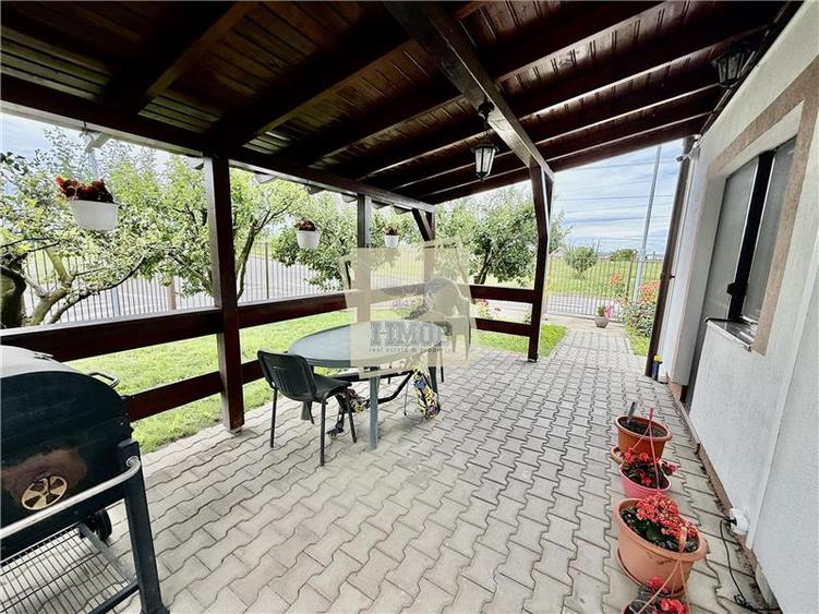 Casă individuală cu 5 camere cu Teren 377 Mp în Tineretului