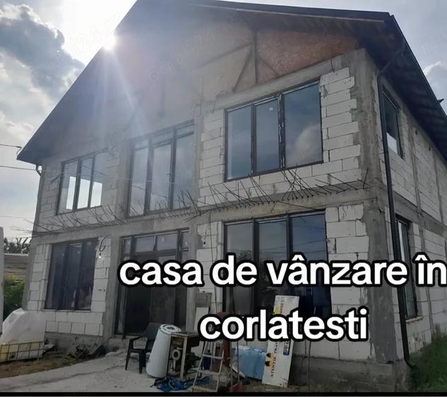 Casă cu Teren 454550 Mp în Corlătești