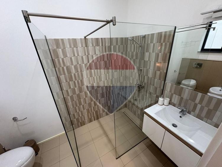 Apartament cu 3 camere decomandat, mobilat în Nord