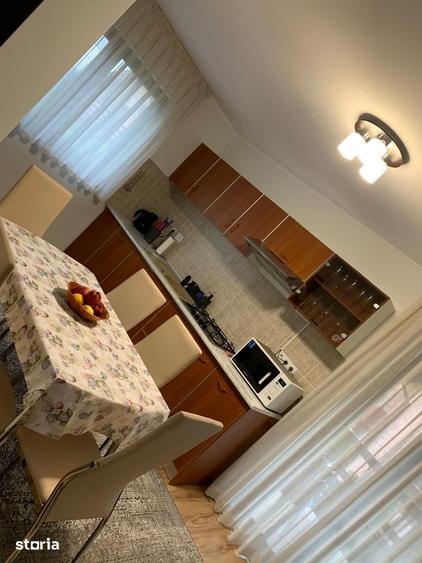Casă cu 4 camere cu Teren 550 Mp în Central
