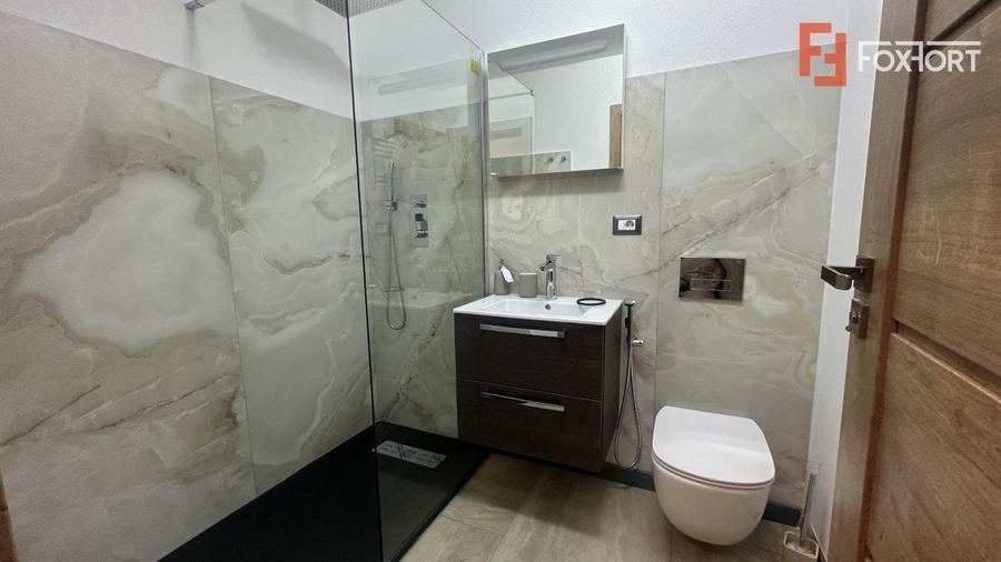 Apartament cu 2 camere decomandat, mobilat în P-ța Victoriei