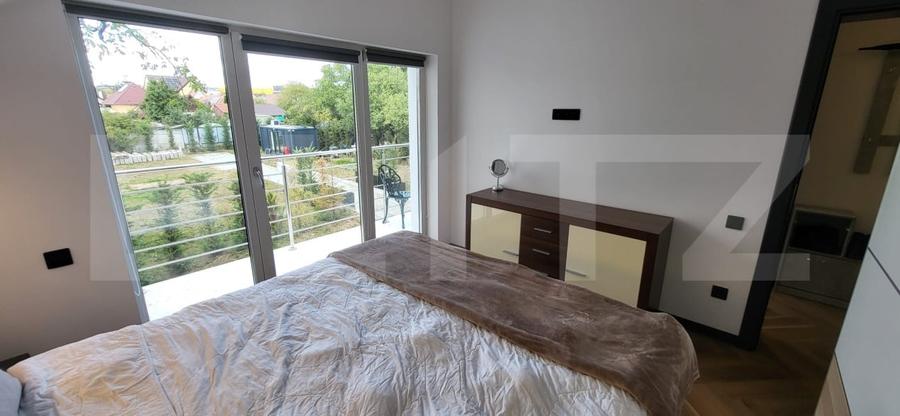 Apartament cu 3 camere semidecomandat, mobilat în Turnișor