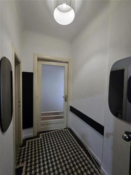 Apartament cu 3 camere decomandat în Calea Victoriei