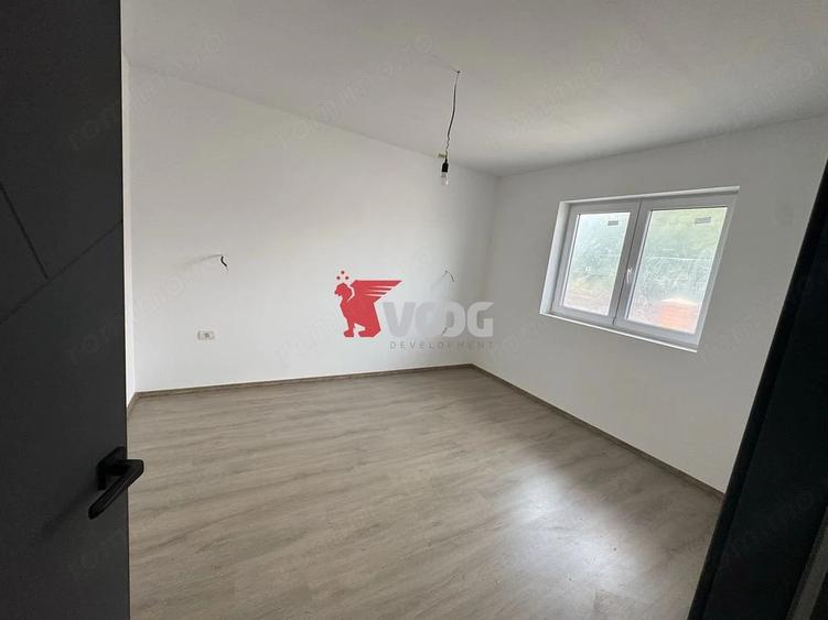 Casă cu Teren 500 Mp în Sânmihaiu Român
