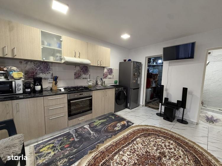 Casă cu 4 camere cu Teren 100 Mp în Central