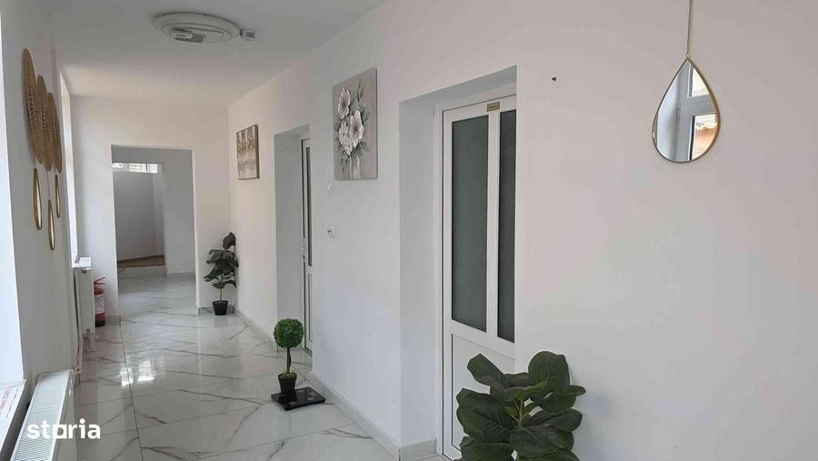 Casă cu 4 camere cu Teren 354 Mp în Central