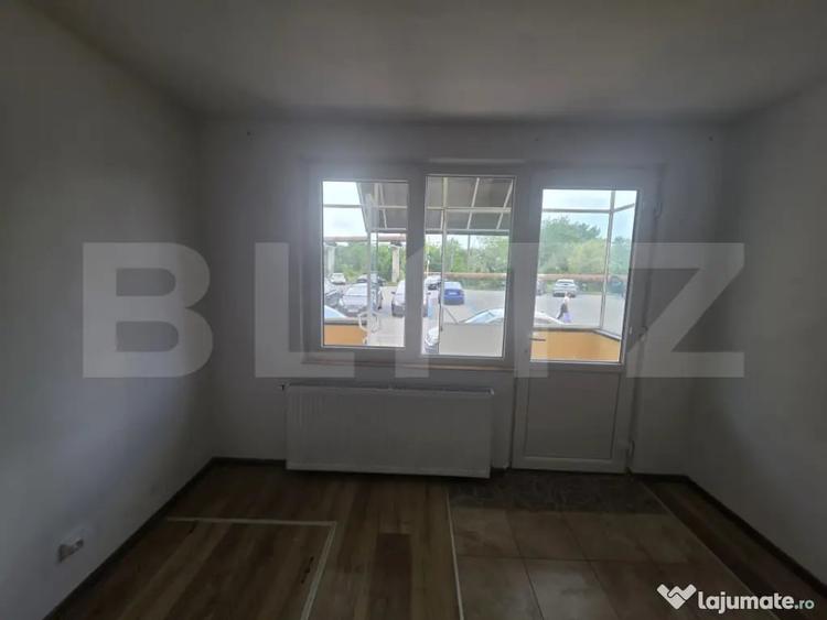 Apartament cu 3 camere decomandat în Craiter