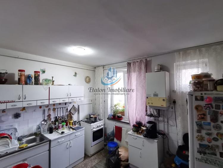 Apartament 4 camere semidecomandat, etaj 6, Maratei - 1