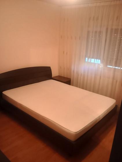 Apartament cu 2 camere decomandat în Vărsătura