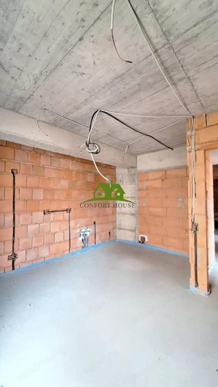 Apartament cu 3 camere decomandat în Traian