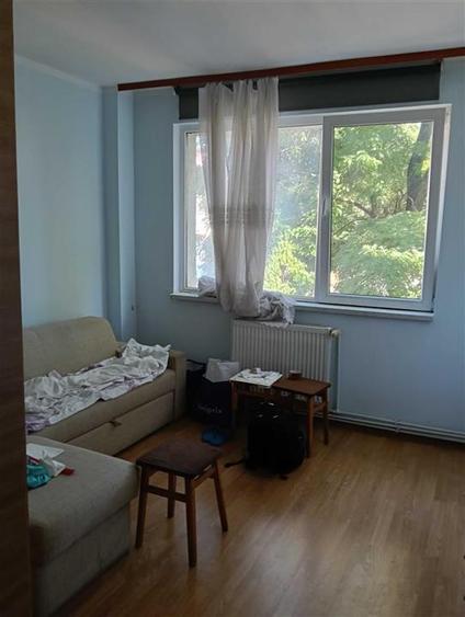 Apartament cu 2 camere semidecomandat, mobilat în Piața Unirii