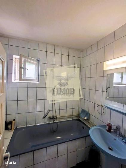 Casă cu 4 camere în Prislop