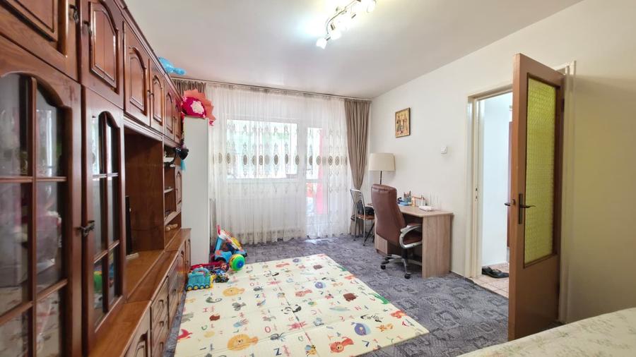 Apartament cu 2 camere decomandat în 1 Decembrie 1918