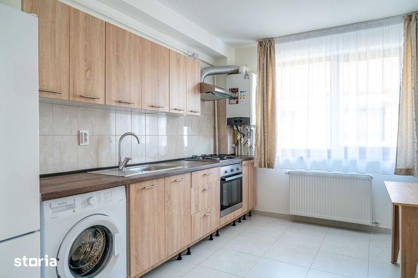 Apartament cu 2 camere decomandat în Tractorul