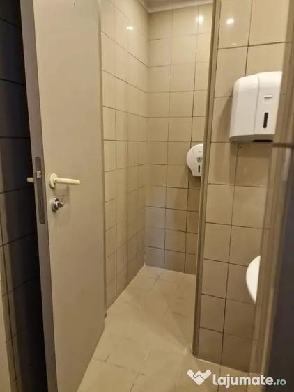 Spațiu comercial, de 79 mp, în Universitate