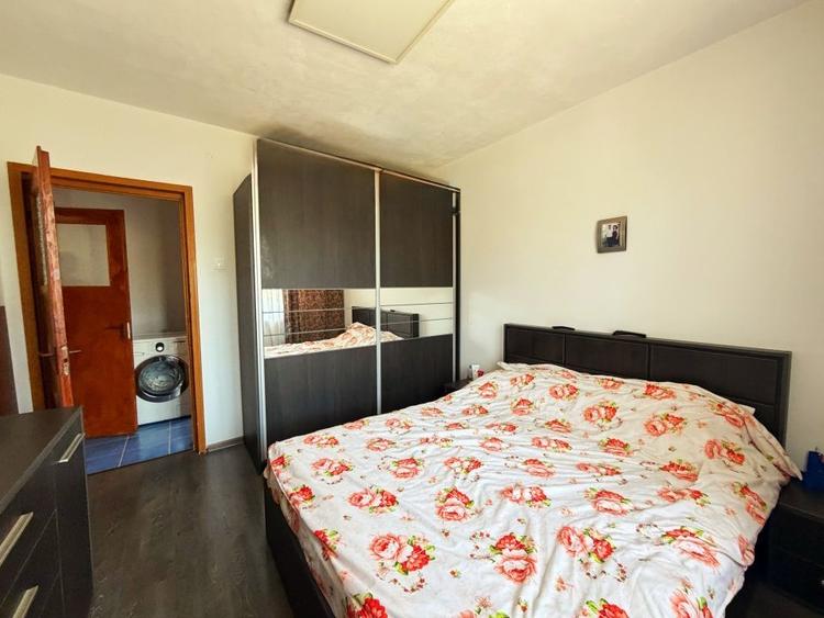 Apartament cu 2 camere semidecomandat, mobilat în Sud