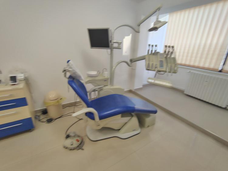 Spațiu comercial, de 65.709999084473 mp, în Casa de Cultură