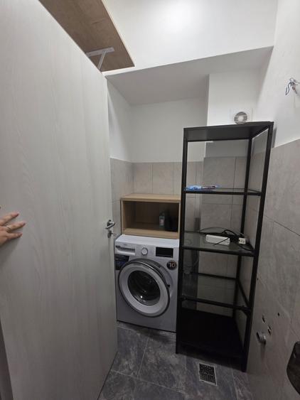 Apartament cu 3 camere decomandat în Berceni