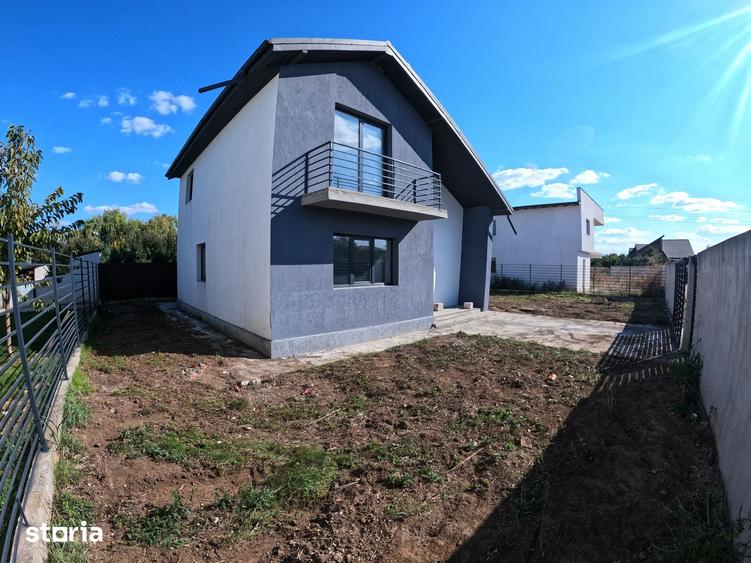 Casă cu 3 camere cu Canalizare în Central