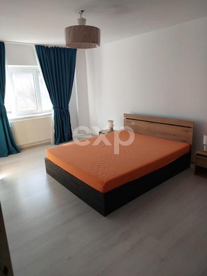 Apartament cu 2 camere decomandat, mobilat în Central