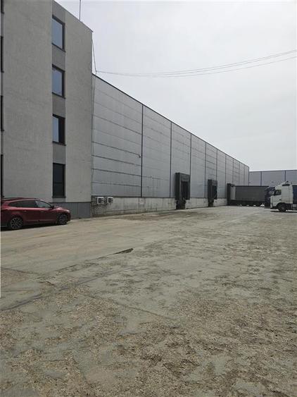 Spațiu industrial, de 1,700 mp, în Central