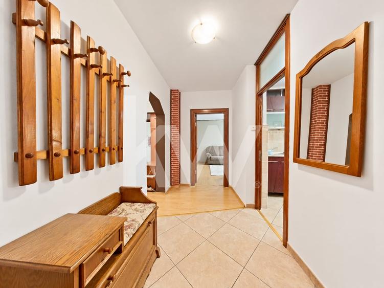 Apartament cu 3 camere decomandat, mobilat în Vlahuță