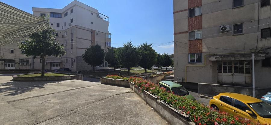 Spațiu comercial, de 108 mp, în Central