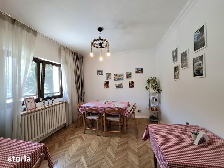 Casă cu 6 camere cu Teren 50 Mp în Vatra Luminoasă